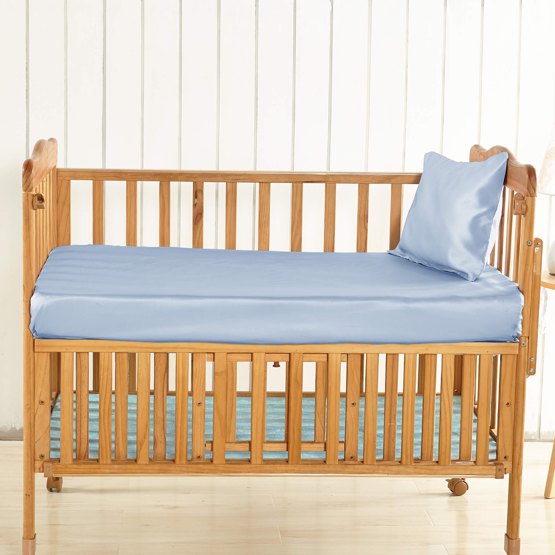 Silk cot bed clearance sheet