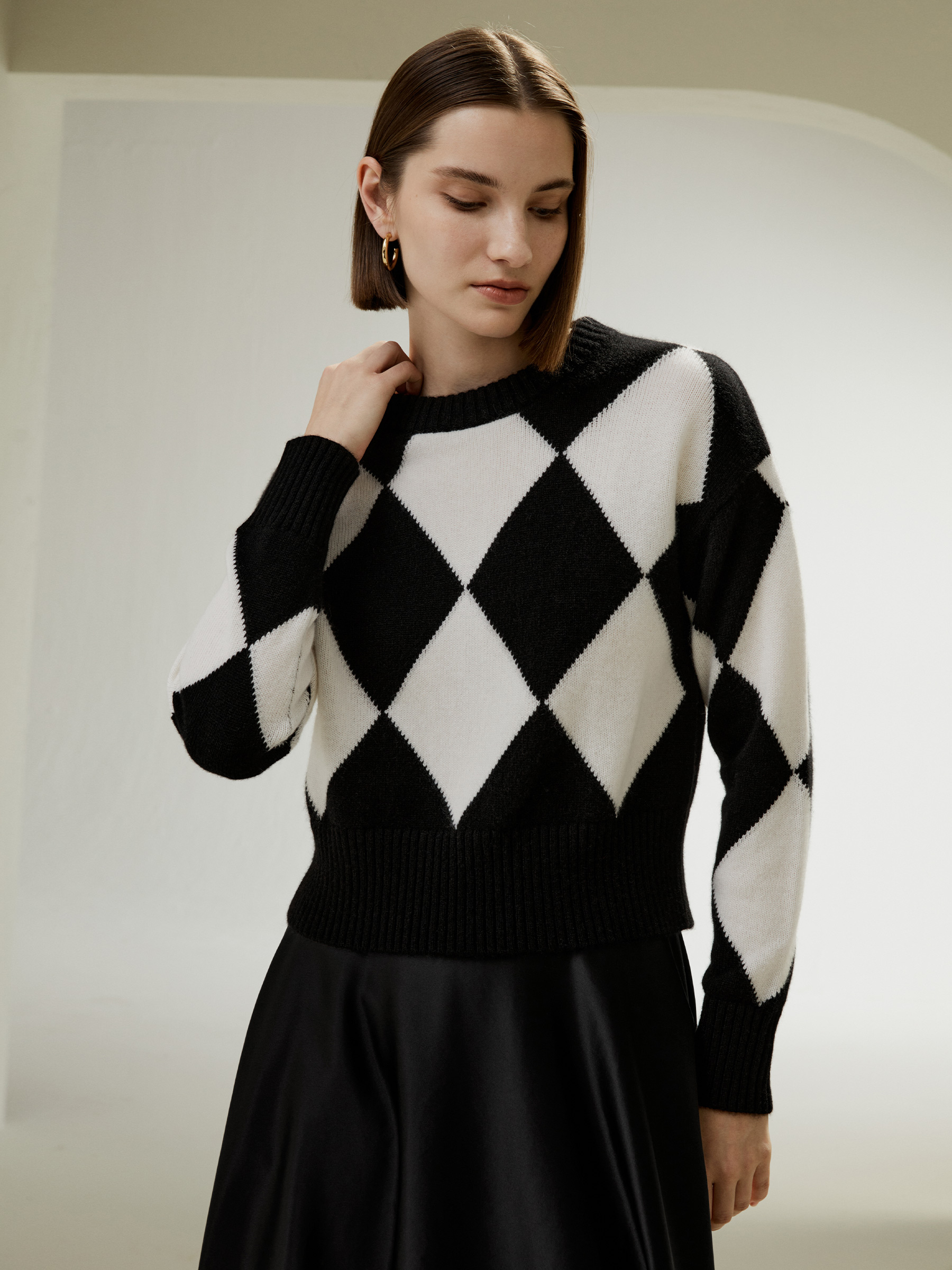 Cashmere roundneck sale sweater