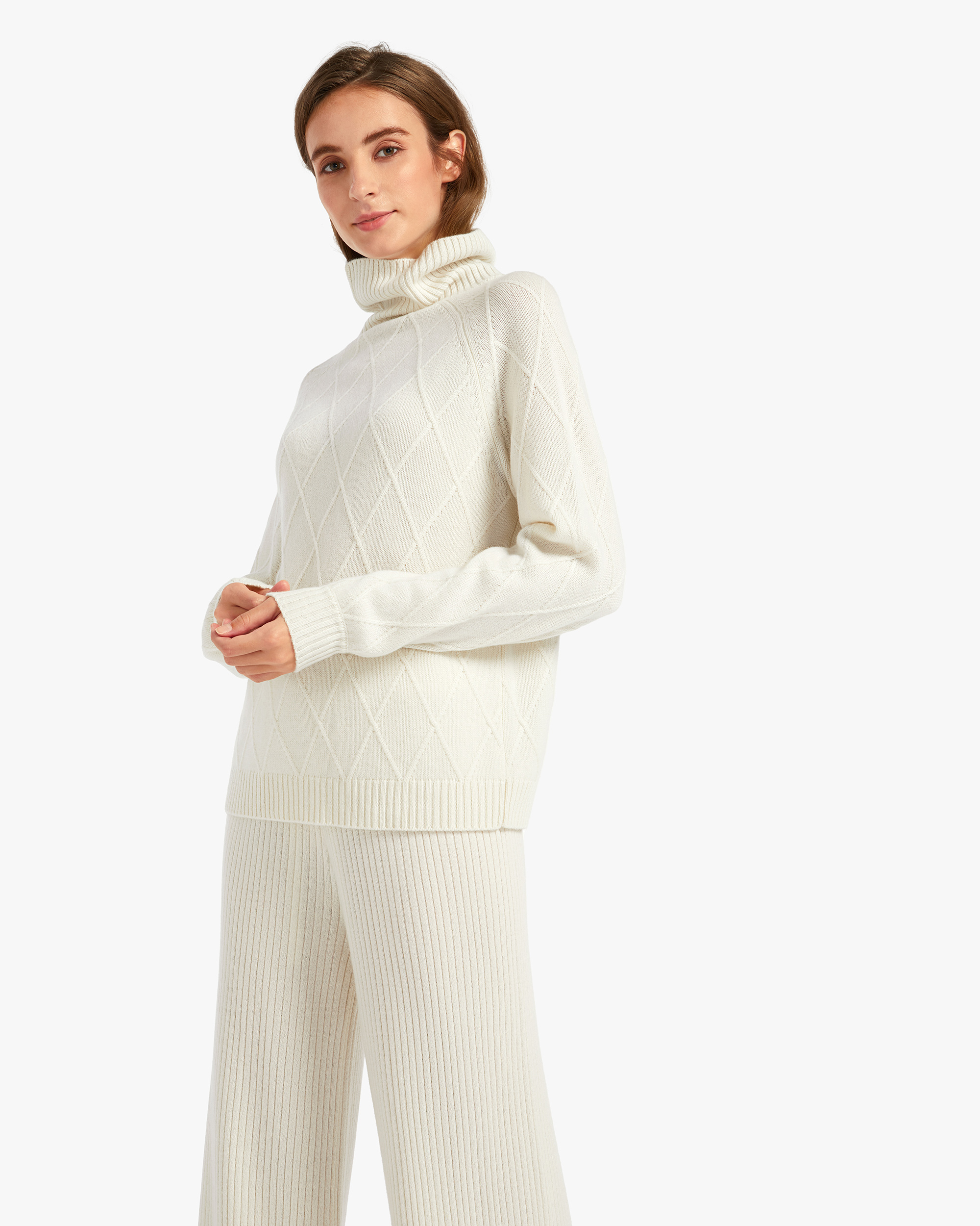 White knitted hot sale turtleneck jumper