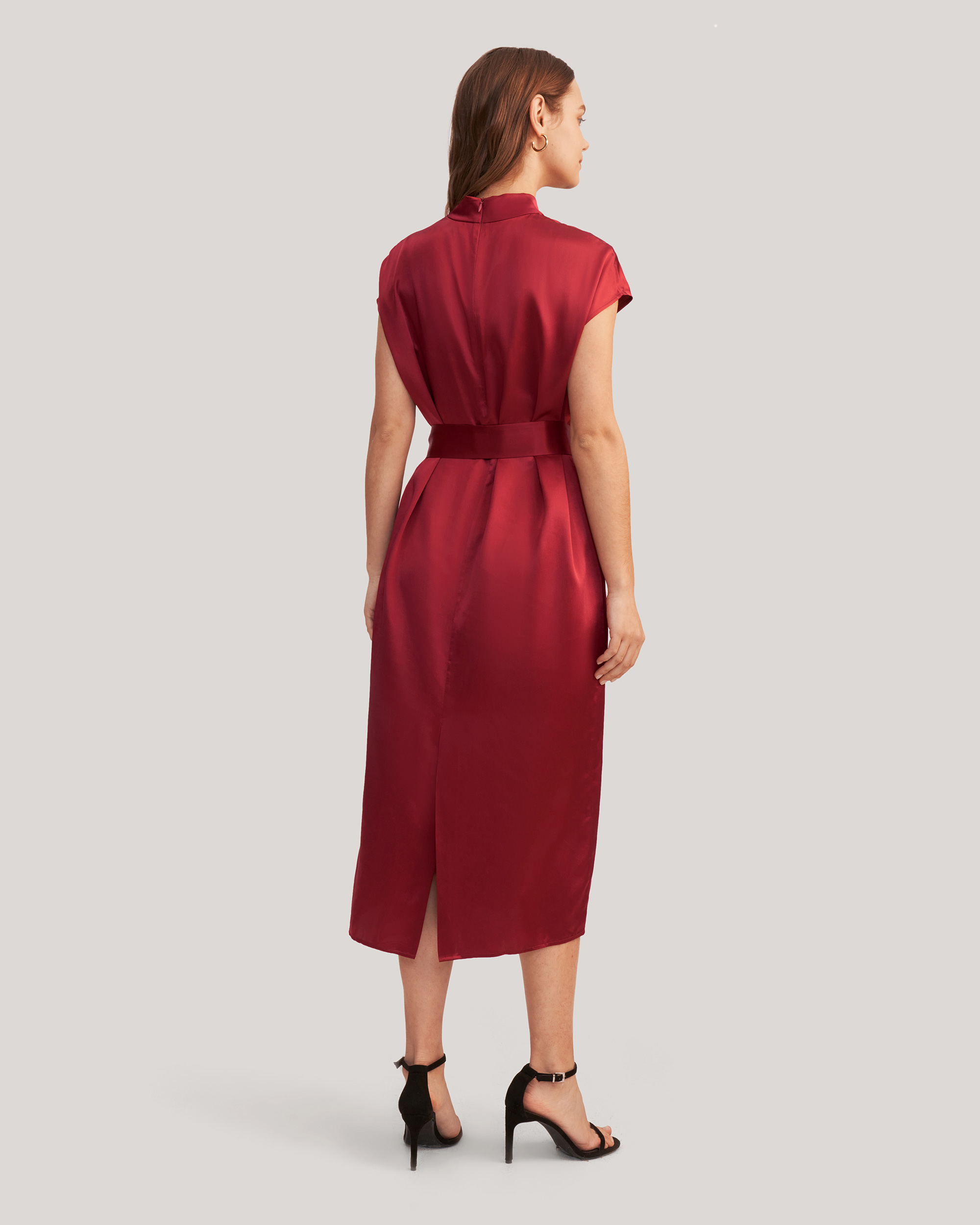 Elegant sleeveless Mulberry Silk Dress